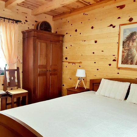El Paso City, Zlatibor - Unique Wooden Cottages, Treehouse, Wild West Rooms, Accommodation 1-6 People Ngoại thất bức ảnh