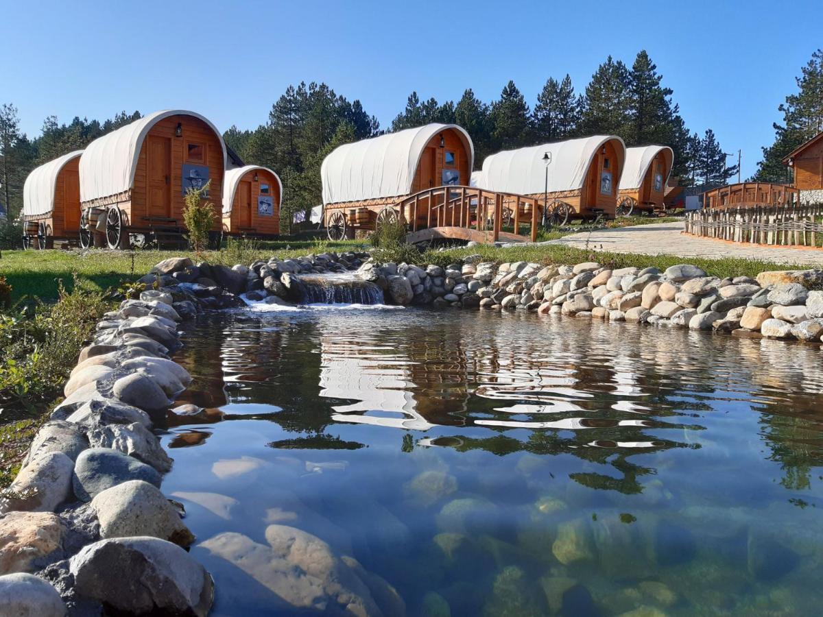 El Paso City, Zlatibor - Unique Wooden Cottages, Treehouse, Wild West Rooms, Accommodation 1-6 People Ngoại thất bức ảnh