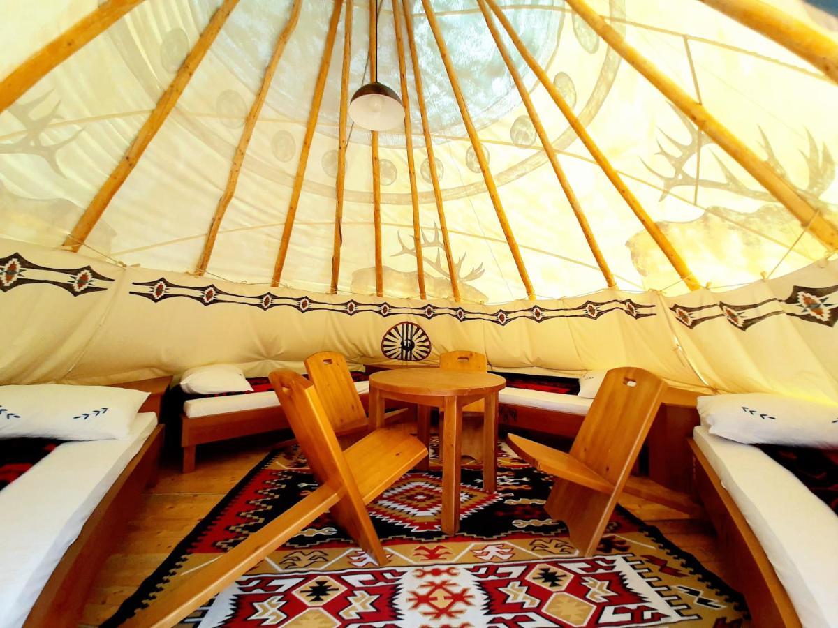 El Paso City, Zlatibor - Unique Wooden Cottages, Treehouse, Wild West Rooms, Accommodation 1-6 People Ngoại thất bức ảnh