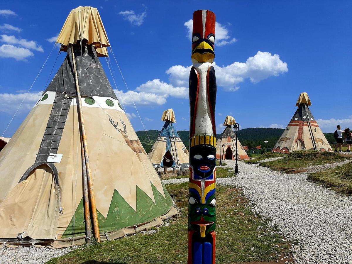 El Paso City, Zlatibor - Unique Wooden Cottages, Treehouse, Wild West Rooms, Accommodation 1-6 People Ngoại thất bức ảnh