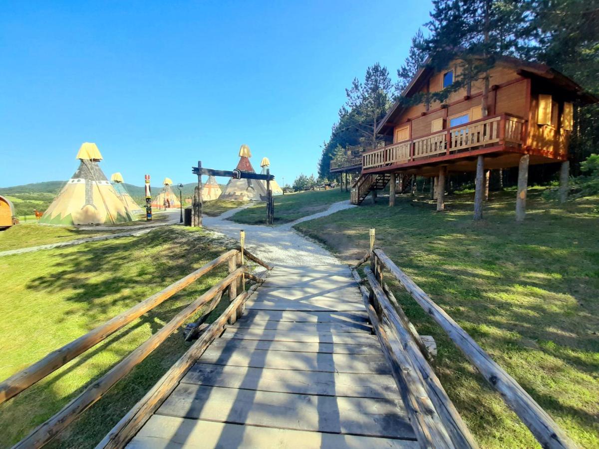El Paso City, Zlatibor - Unique Wooden Cottages, Treehouse, Wild West Rooms, Accommodation 1-6 People Ngoại thất bức ảnh