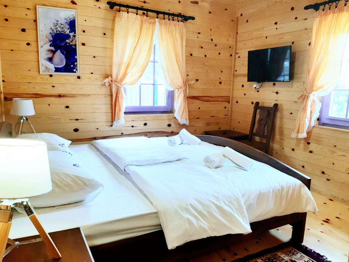 El Paso City, Zlatibor - Unique Wooden Cottages, Treehouse, Wild West Rooms, Accommodation 1-6 People Ngoại thất bức ảnh