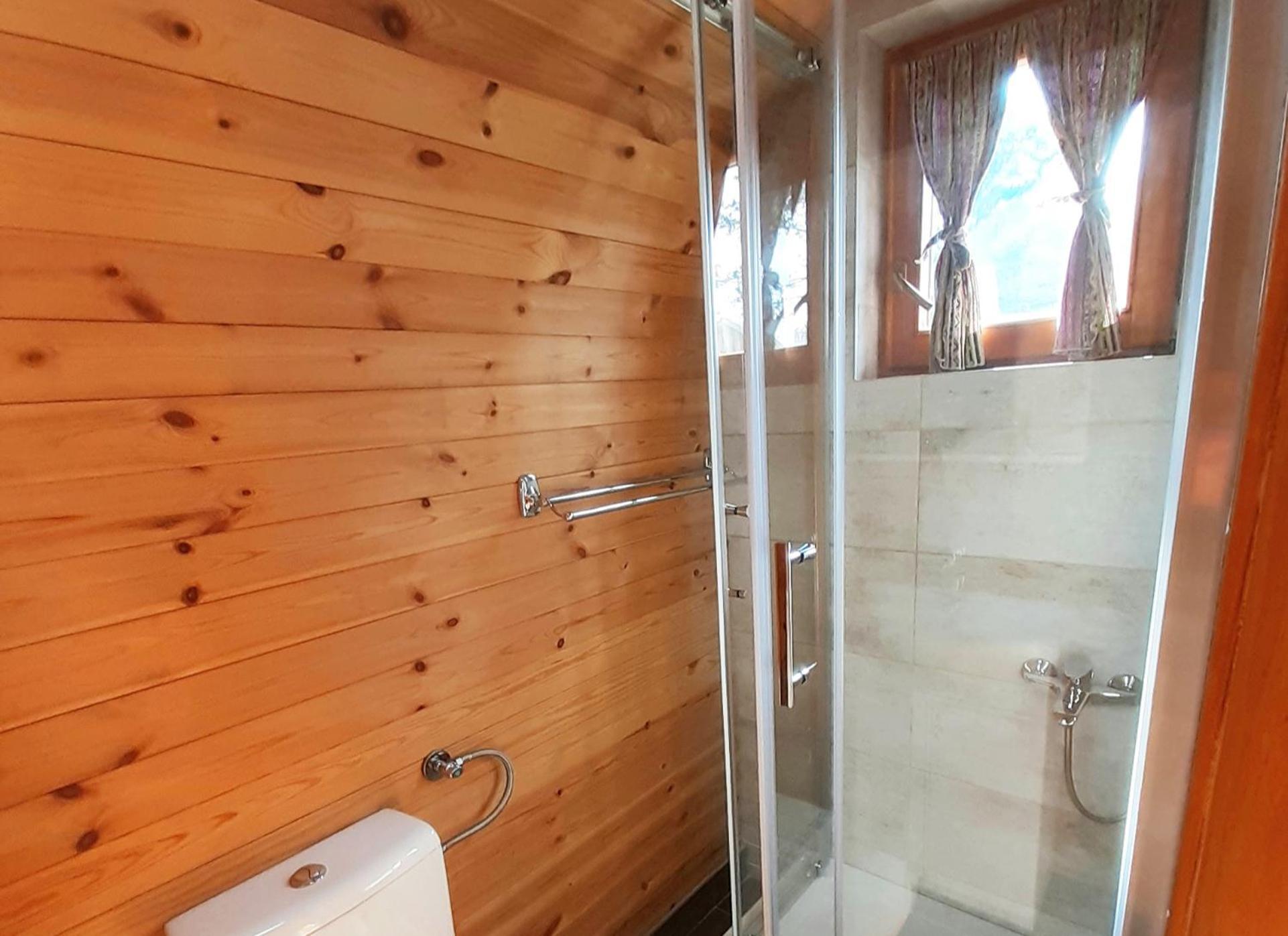 El Paso City, Zlatibor - Unique Wooden Cottages, Treehouse, Wild West Rooms, Accommodation 1-6 People Phòng bức ảnh